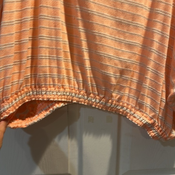 Free People Azalea Peach Eyelet Batwing Oversized Smocked Top M Tee Shirt - Picture 7 of 8